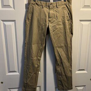 GAP Men's Chino Pants, Size 32x30, Slim Stretch, Iconic Khaki, Flat Front